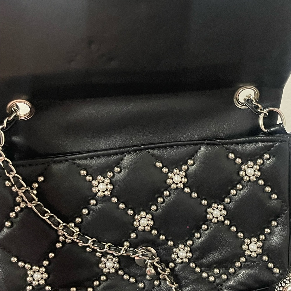 CHANEL Black Quilted Leather Crossbody with Pearl & Silver Studs - Picture 4 of 8